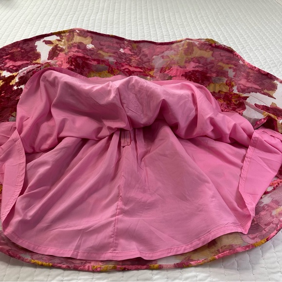 NWT Billy J V-Neckline Floral Puff Sleeve  Abel Mini Dress - Picture 10 of 16